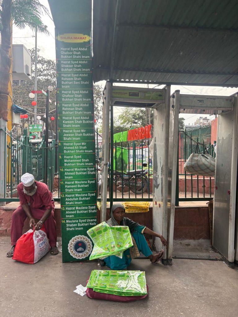 00e8d18f db30 4c5d aabd 6976a07e3971