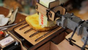Robot to butter toast